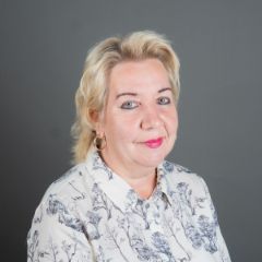 Хлустикова Лариса